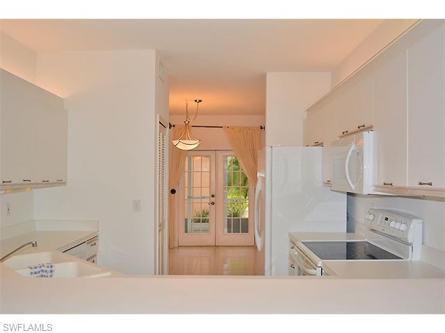 7066 Barrington CIR, Naples, FL 34108