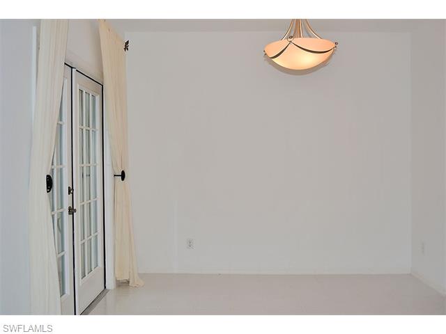 7066 Barrington CIR, Naples, FL 34108
