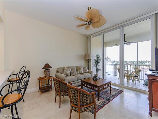 450 Launch CIR, Naples, FL 34108