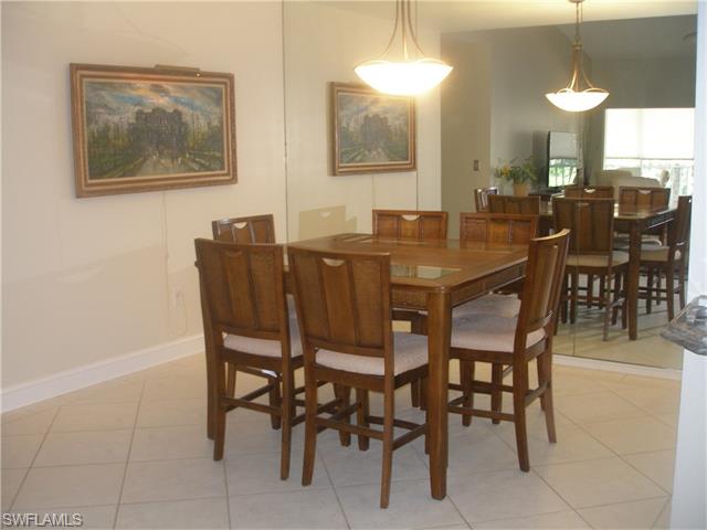 5809 Glencove DR, Naples, FL 34108