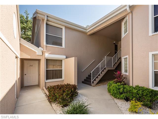 9840 Luna CIR, Naples, FL 34109