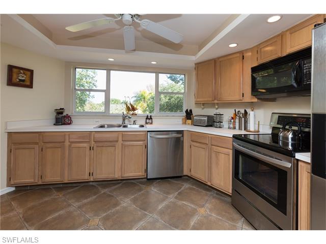 9840 Luna CIR, Naples, FL 34109