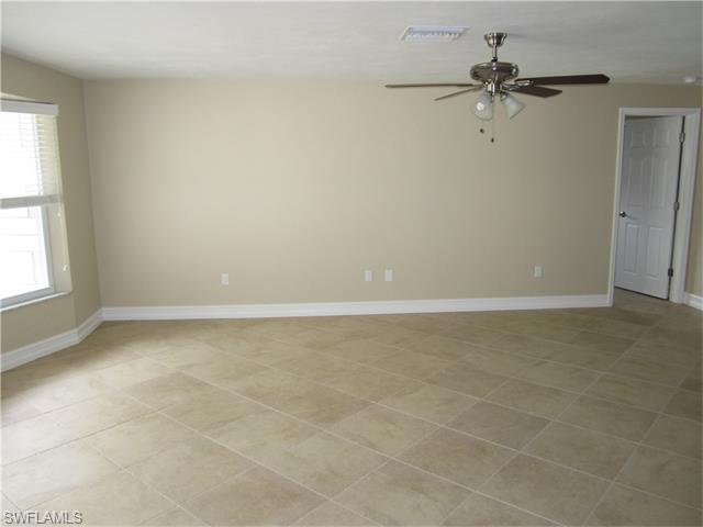 9637 Berkshire ST, Naples, FL 34109