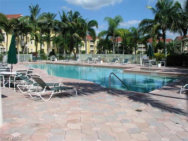 4635 St Croix LN, Naples, FL 34109