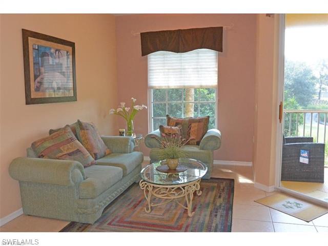 2190 Arielle DR S, Naples, FL 34109
