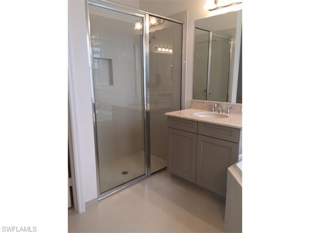 13913 Luna DR, Naples, FL 34109