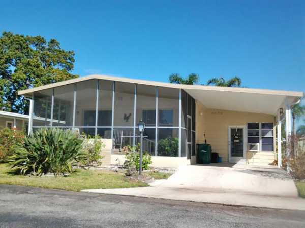 Landmark Naples971 BUNKER HILL DR, #16Naples, FL 34110