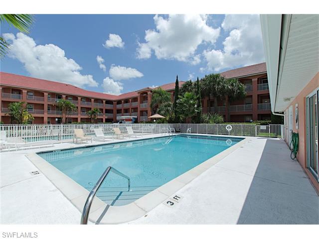 519 Roma CT, Naples, FL 34110