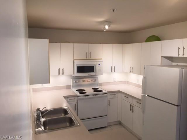 519 Roma CT, Naples, FL 34110