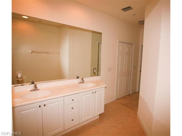 1380 Sweetwater CV, Naples, FL 34110