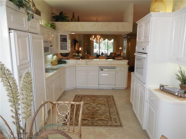 2405 Hidden Lake DR, Naples, FL 34112