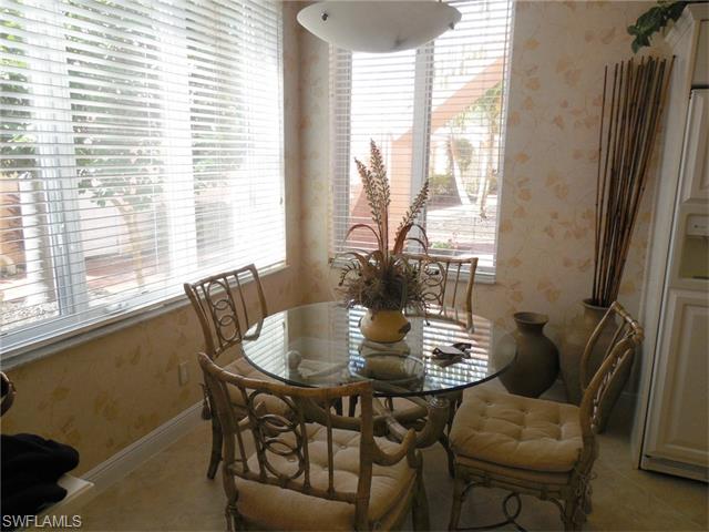 2405 Hidden Lake DR, Naples, FL 34112