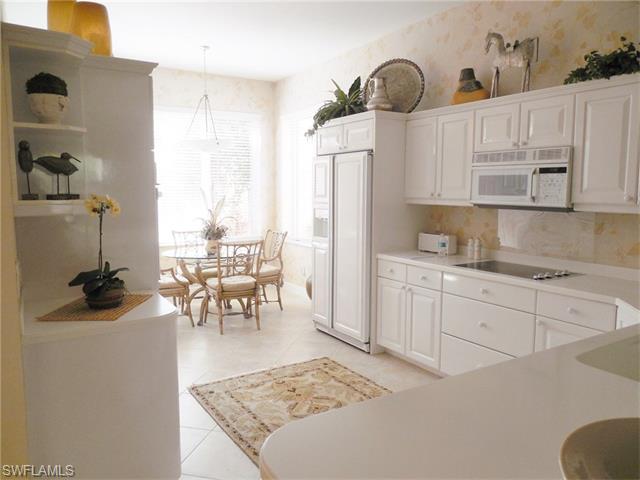2405 Hidden Lake DR, Naples, FL 34112