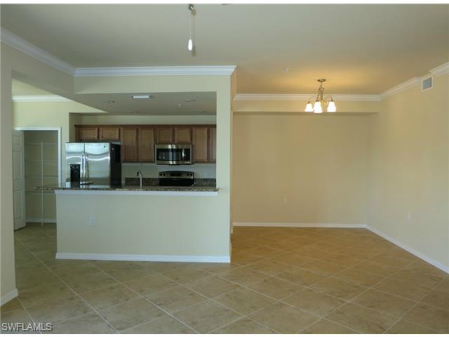 9815 Giaveno CT, Naples, FL 34113