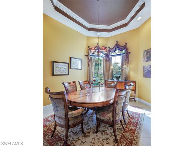 8990 Mustang Island CIR, Naples, FL 34113