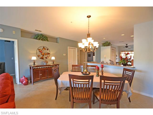 155 Vintage CIR, Naples, FL 34119
