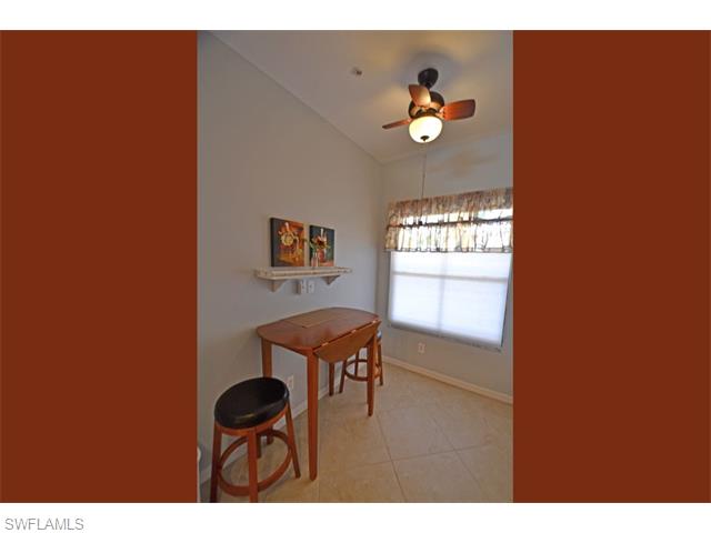 155 Vintage CIR, Naples, FL 34119