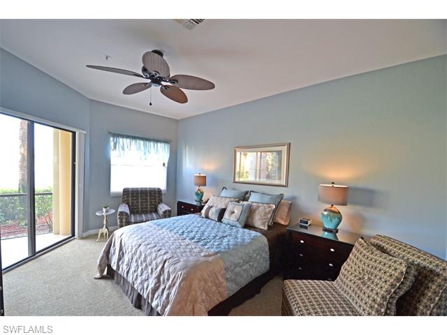 155 Vintage CIR, Naples, FL 34119