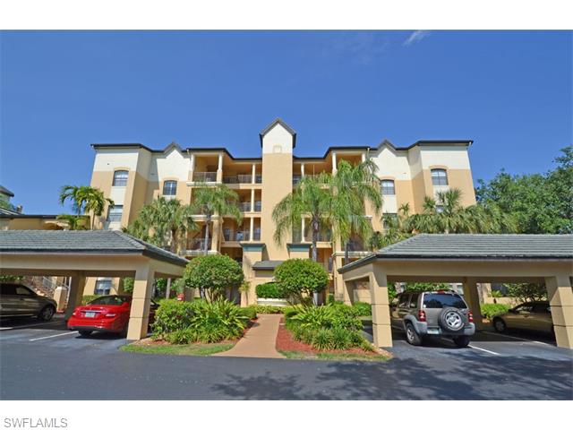 203 Vintage CIR, Naples, FL 34119