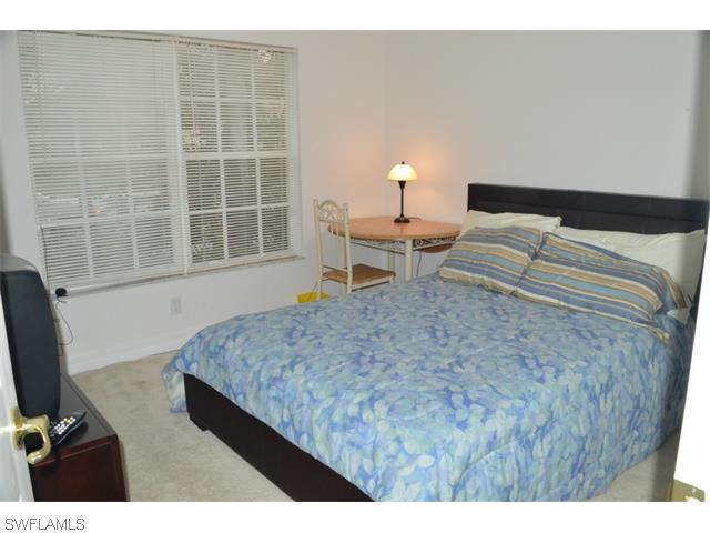 1743 Ribbon Fan LN, Naples, FL 34119