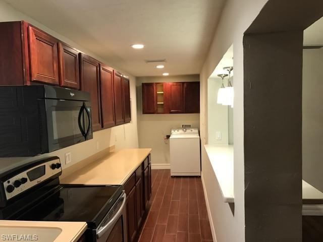 250 10th ST NE, Naples, FL 34120