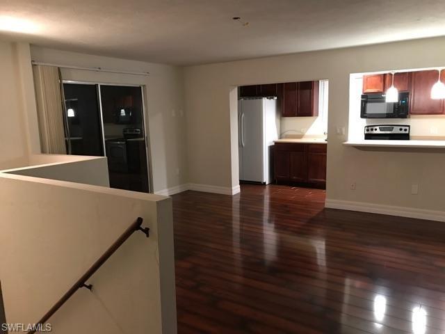 250 10th ST NE, Naples, FL 34120