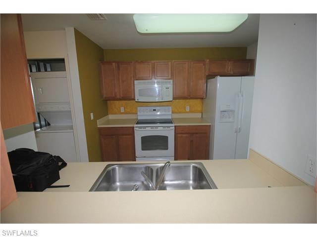 9069 Gervais CIR, Naples, FL 34120