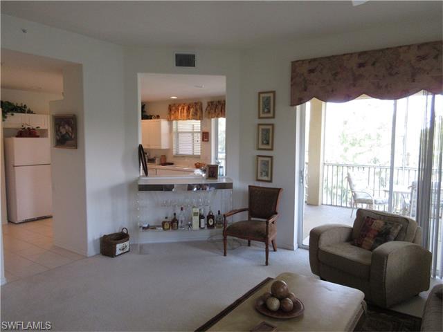 8241 Parkstone PL, Naples, FL 34120