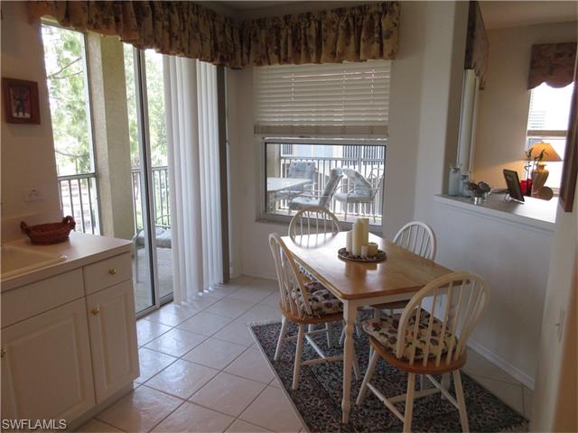 8241 Parkstone PL, Naples, FL 34120