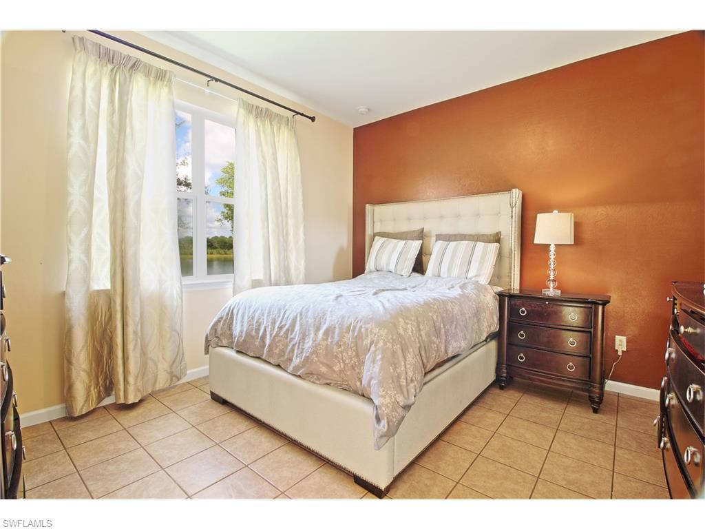 1593 Birdie Dr, Naples, FL 34120