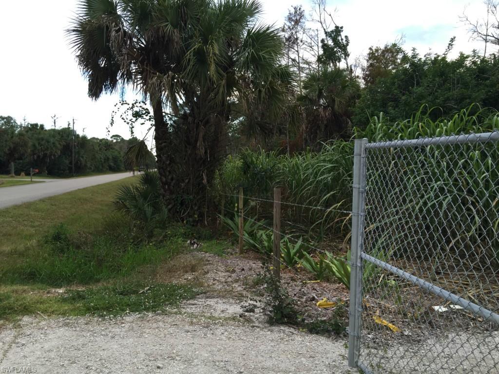 481 7th St Nw, Naples, FL 34120