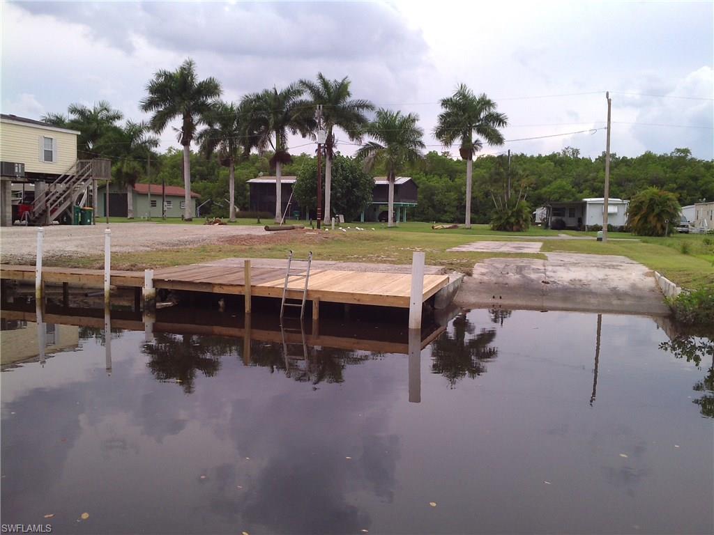 128 Flicker Ln, Naples, FL 34141
