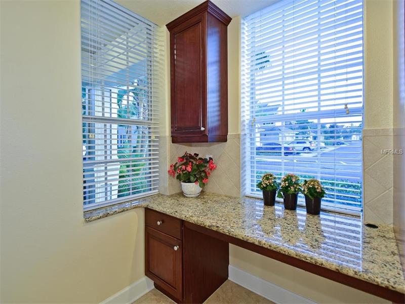 7956 ST SIMONS STREET, University Park, FL 34201