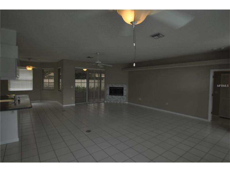 6104 55TH AVENUE CIRCLE E, Bradenton, FL 34203