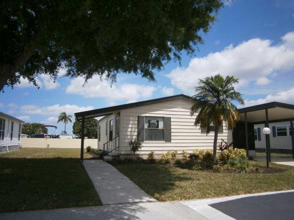 Gold Tree 14 Gold Tree DriveBradenton, FL 34203