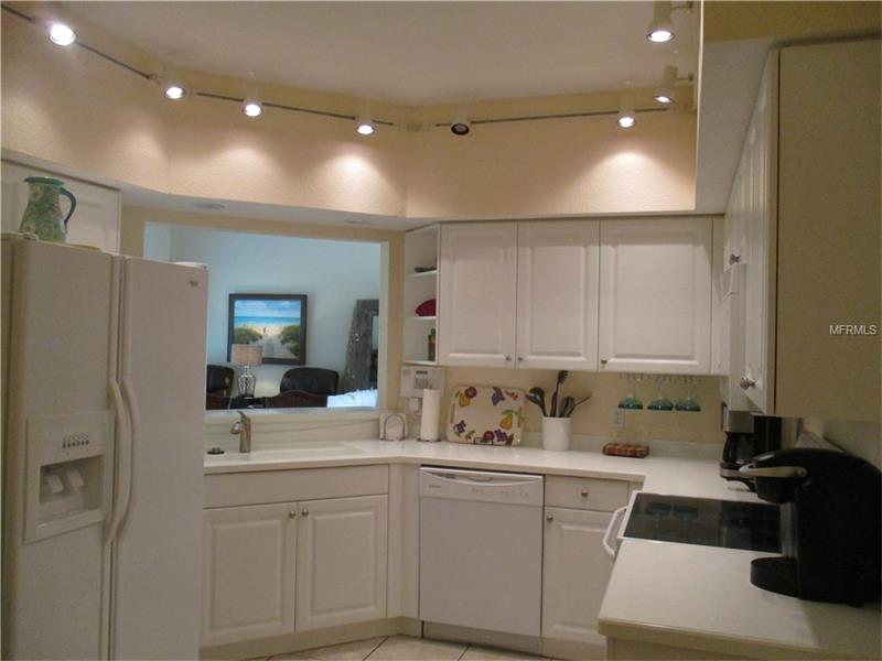7676 SWEETBAY CIRCLE, Bradenton, FL 34203