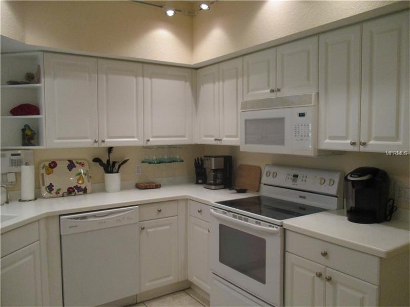 7676 SWEETBAY CIRCLE, Bradenton, FL 34203