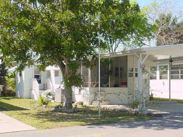 Sugar Creek Estates3275 26th Avenue East Lot 37Bradenton, FL 34208