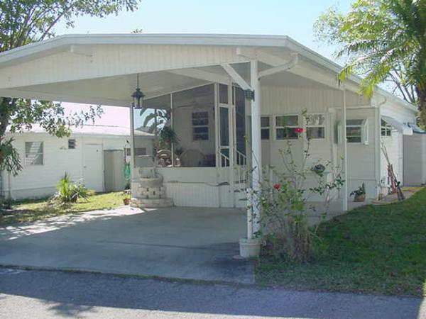 Sugar Creek Estates3275 26th Avenue East Lot 37Bradenton, FL 34208