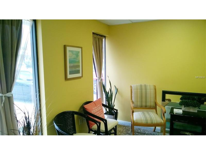 6404 MANATEE AVENUE W, Bradenton, FL 34209