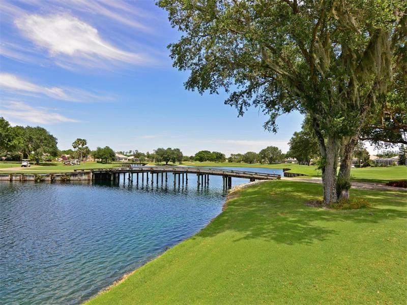 8516 54TH AVENUE CIRCLE E, Bradenton, FL 34211