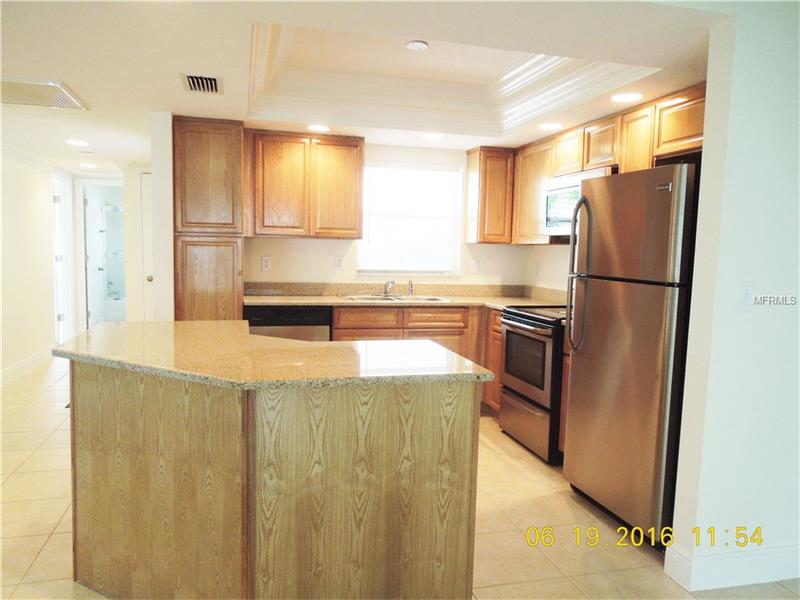 5572 RIVERBLUFF CIRCLE, Sarasota, FL 34231