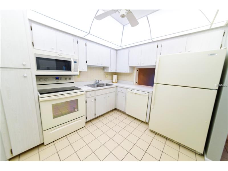 1310 GLEN OAKS DRIVE E, Sarasota, FL 34232