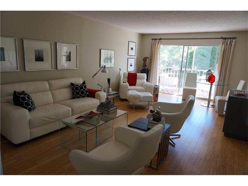 1310 GLEN OAKS DRIVE E, Sarasota, FL 34232