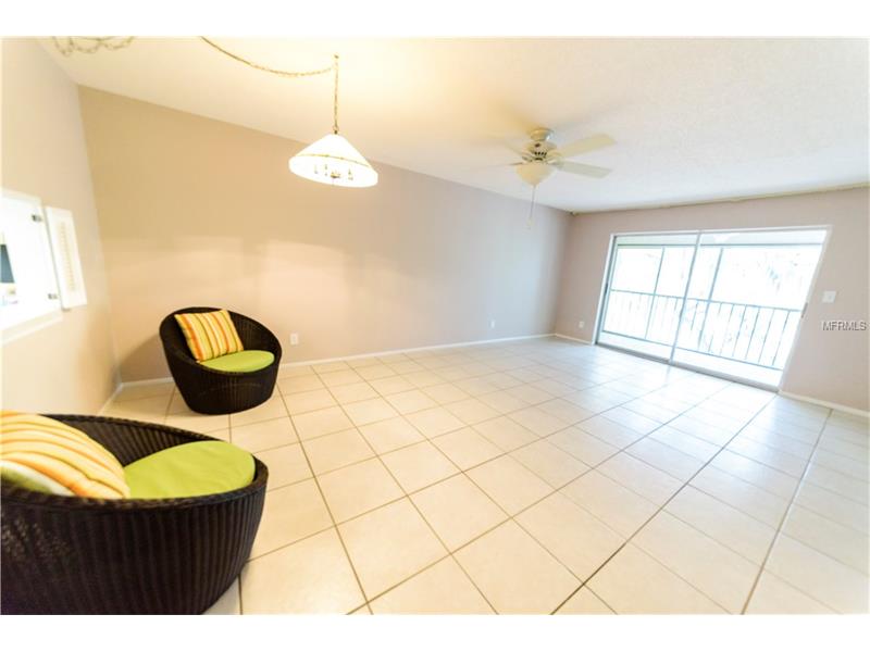 1310 GLEN OAKS DRIVE E, Sarasota, FL 34232