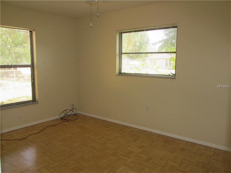 5833 COUNTRYWOOD DRIVE, Sarasota, FL 34232