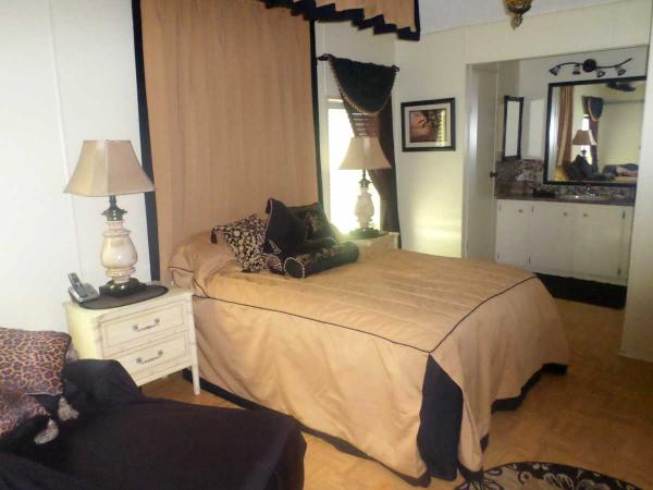 Camelot Lakes5539 Camelford TerrSarasota, FL 34233