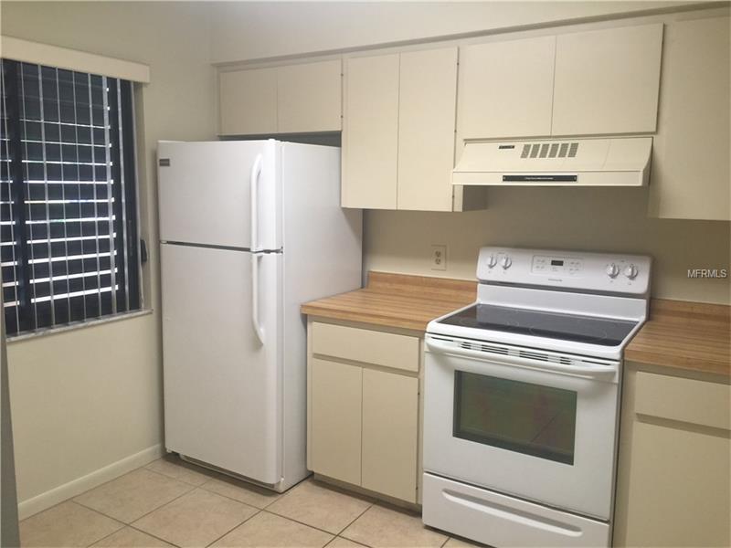 5227 LAKE VILLAGE DRIVE, Sarasota, FL 34235