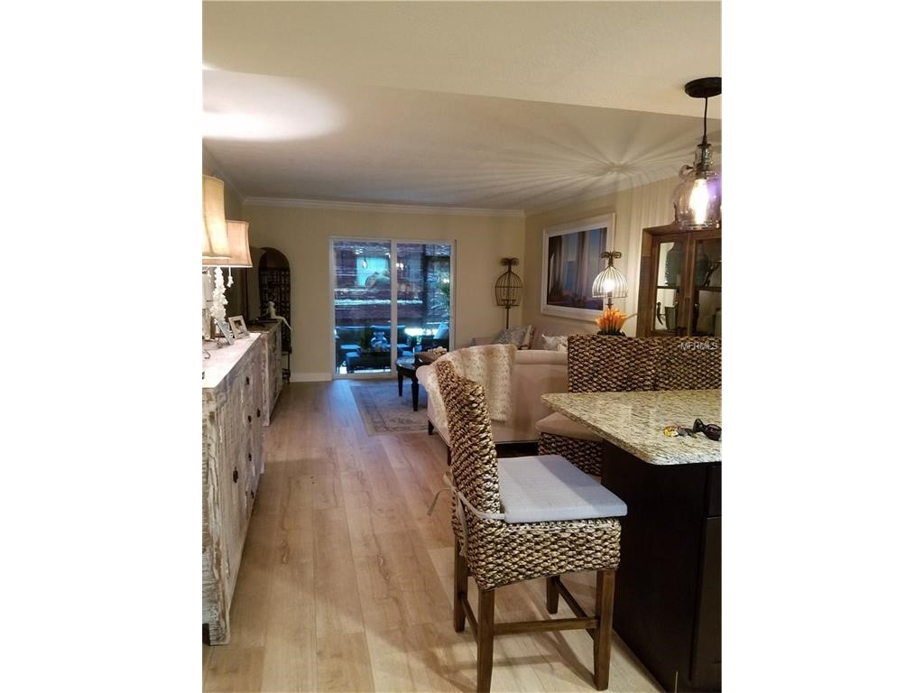936 La Costa Cir, Sarasota, FL 34237