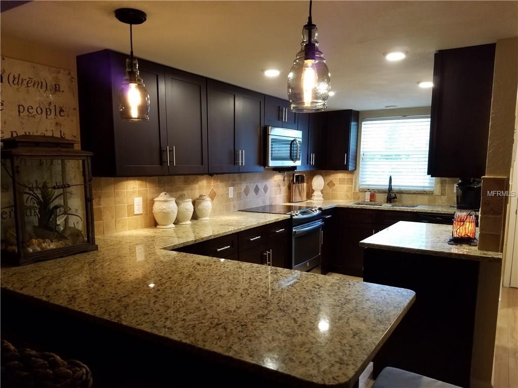 936 La Costa Cir, Sarasota, FL 34237